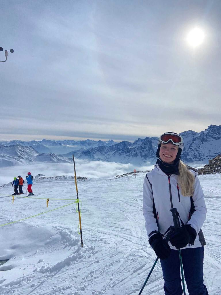 Jenny skiing