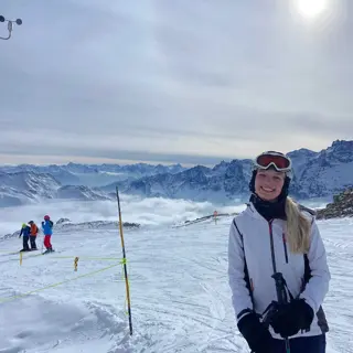 Jenny skiing